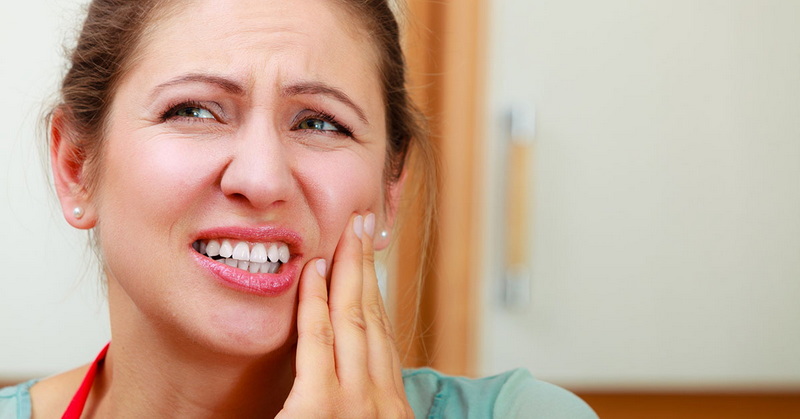 normal for dental implant to hurt_2