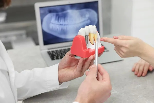can i eat if healing cap comes off dental implant