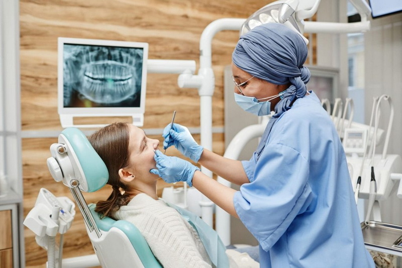 Can Dental Implant Be Done Right After Extraction?